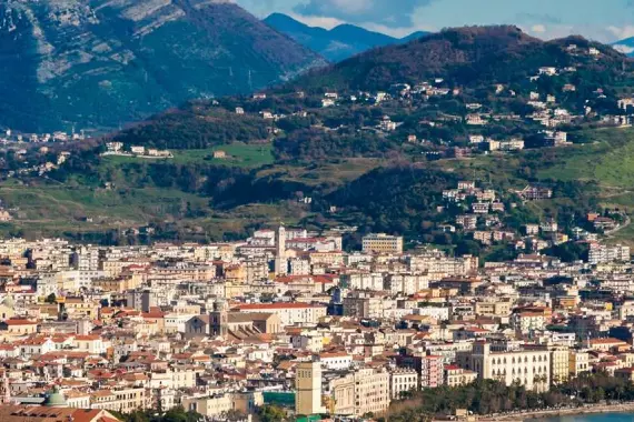 Salerne : vue panoramique sur le port